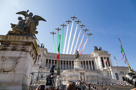 Frecce Tricolori sull'altare della patria Vittoriano, Festa della Repubblica, 2 giugno 2018, Roma